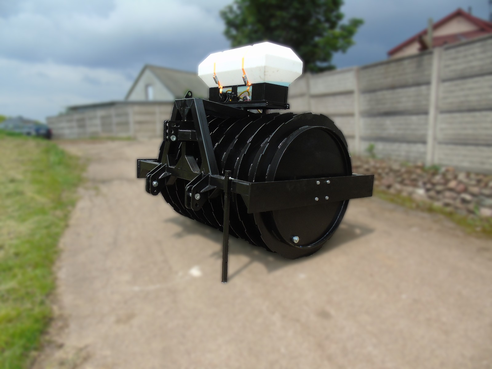 Wał do gniecenia pryzm 2,1m średnica 1,5m